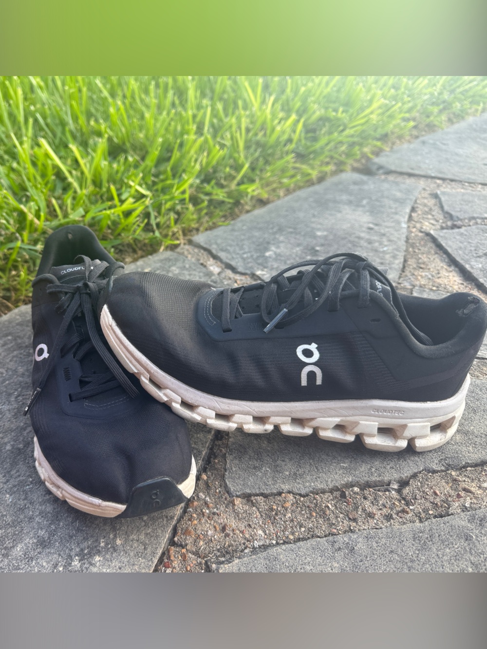 On Running Black Athletic CloudFlow Women’s Runners